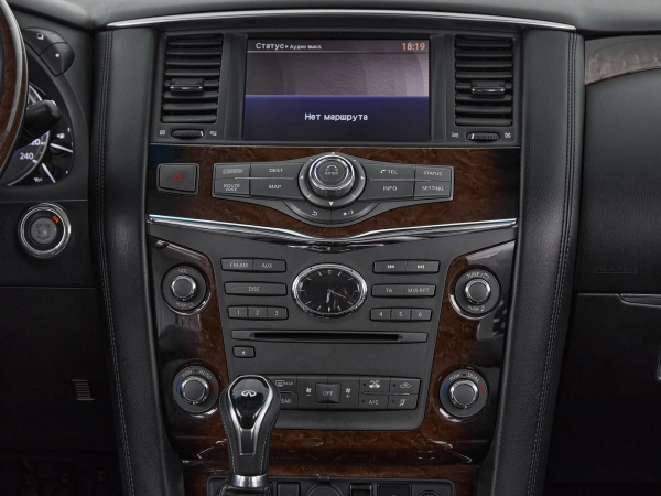 Infiniti QX56, II фото №12
