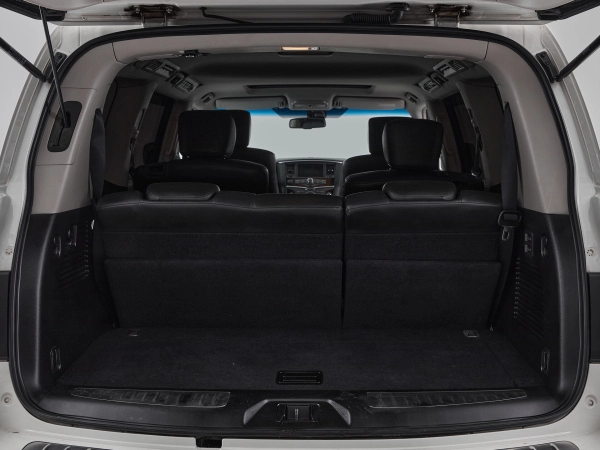 Infiniti QX56, II фото №7