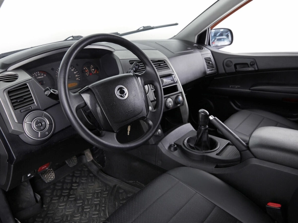 SsangYong Kyron, I Рестайлинг фото №13