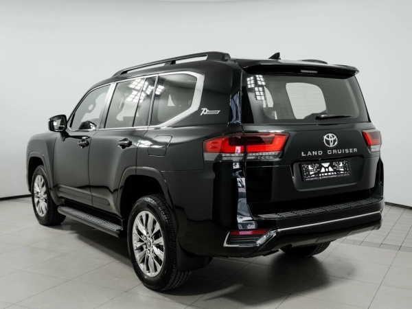 Toyota Land Cruiser, 300 Series фото №3