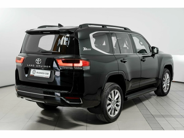 Toyota Land Cruiser, 300 Series фото №4