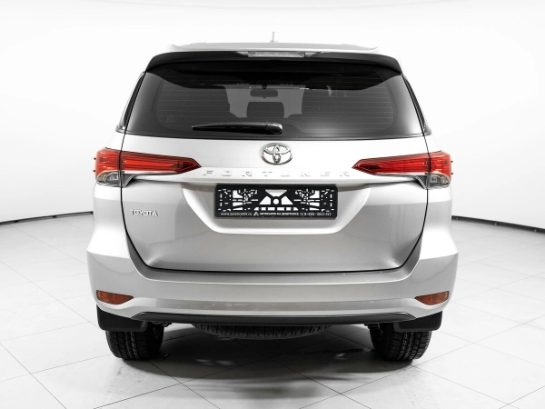 Toyota Fortuner, II Рестайлинг фото №5