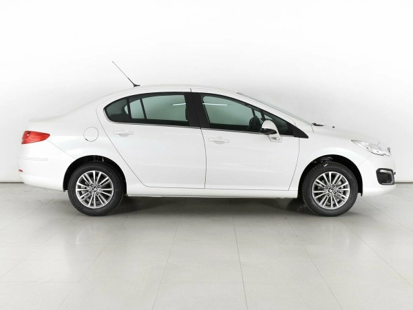 Peugeot 408, I Рестайлинг фото №4