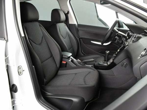 Peugeot 408, I Рестайлинг фото №7