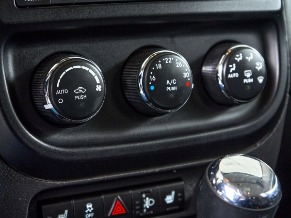 Jeep Compass, I Рестайлинг фото №15