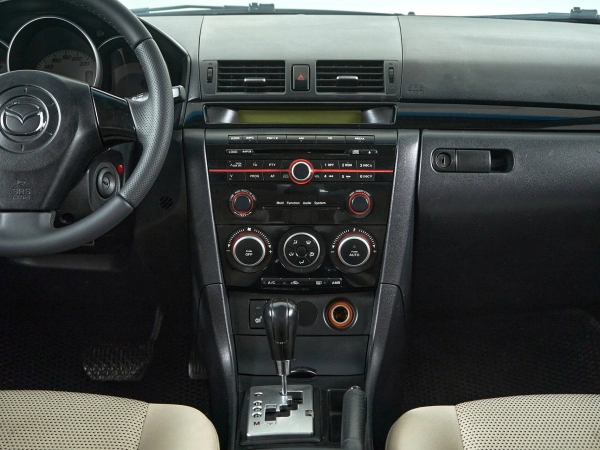 Mazda 3, I (BK) Рестайлинг фото №9