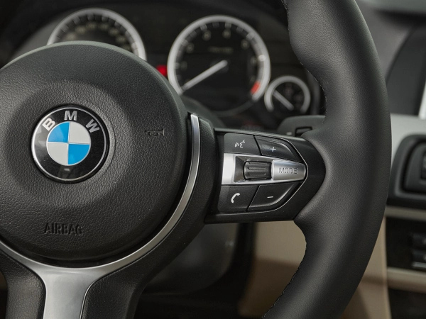 BMW 5 серии, VI (F10/F11/F07) Рестайлинг фото №12