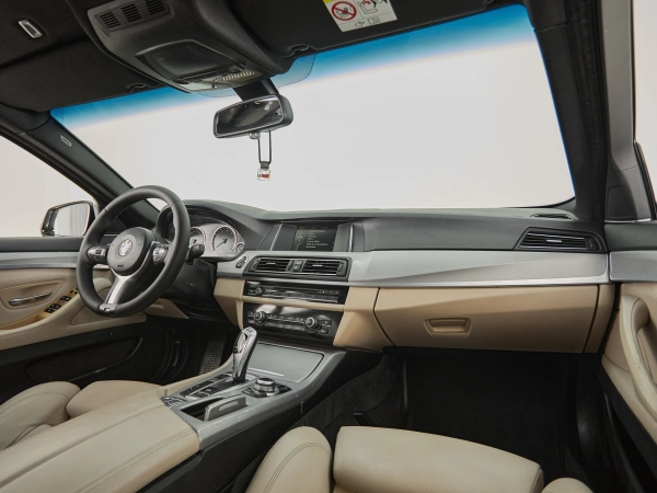 BMW 5 серии, VI (F10/F11/F07) Рестайлинг фото №9