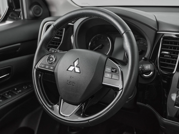 Mitsubishi Outlander, III Рестайлинг 3 фото №10