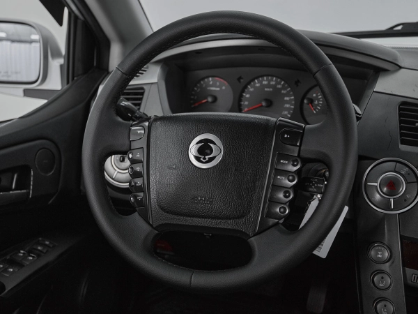 SsangYong Kyron, I Рестайлинг фото №10