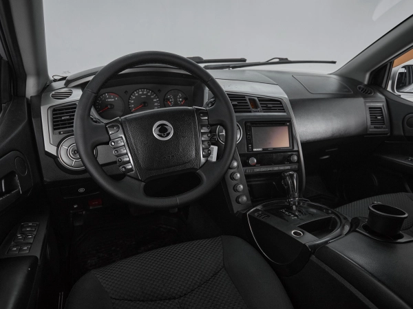 SsangYong Kyron, I Рестайлинг фото №7