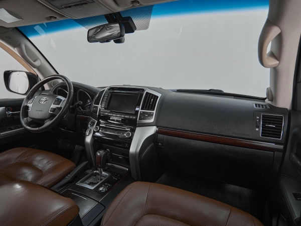 Toyota Land Cruiser, 200 Series Рестайлинг 2 фото №10