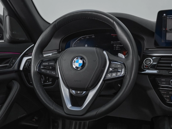 BMW 5 серии, VII (G30/G31/G38) Рестайлинг фото №11