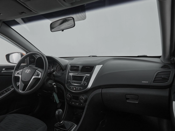 Hyundai Solaris, I Рестайлинг фото №9