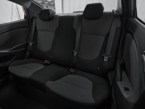 Hyundai Solaris, I фото №14