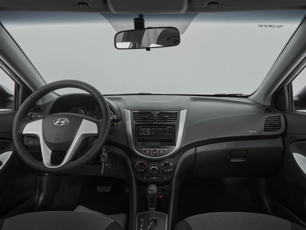 Hyundai Solaris, I фото №8