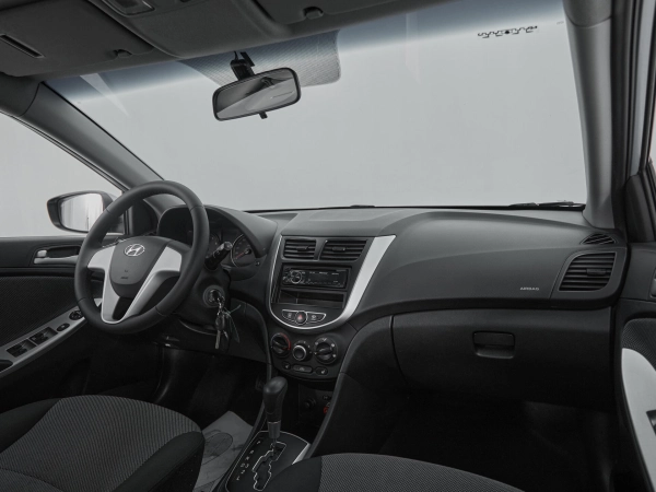 Hyundai Solaris, I фото №9