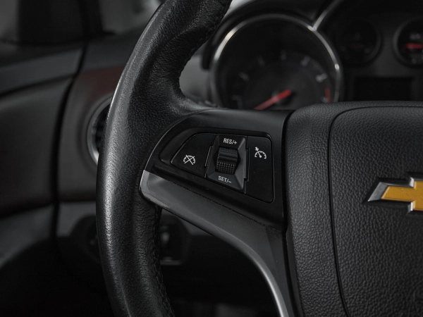 Chevrolet Cruze, I Рестайлинг фото №11
