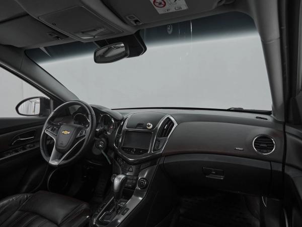 Chevrolet Cruze, I Рестайлинг фото №9