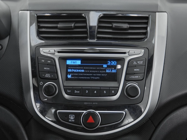 Hyundai Solaris, I фото №12