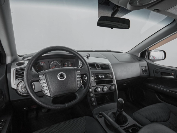 SsangYong Kyron, I Рестайлинг фото №7