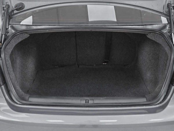 Volkswagen Jetta, V фото №15