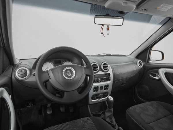 Renault Logan, I Рестайлинг фото №7