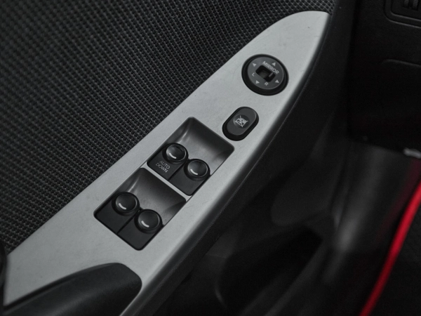 Hyundai Solaris, I фото №13