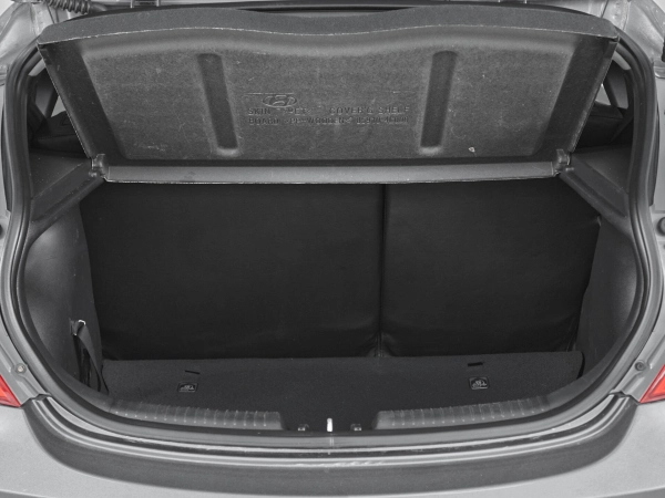 Hyundai Solaris, I фото №16