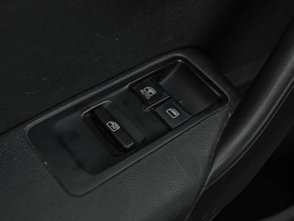 Volkswagen Polo, V Рестайлинг фото №13