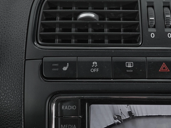 Volkswagen Polo, V Рестайлинг фото №14