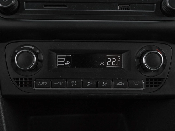 Volkswagen Polo, V Рестайлинг фото №16