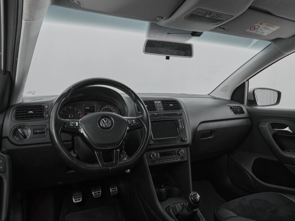 Volkswagen Polo, V Рестайлинг фото №7