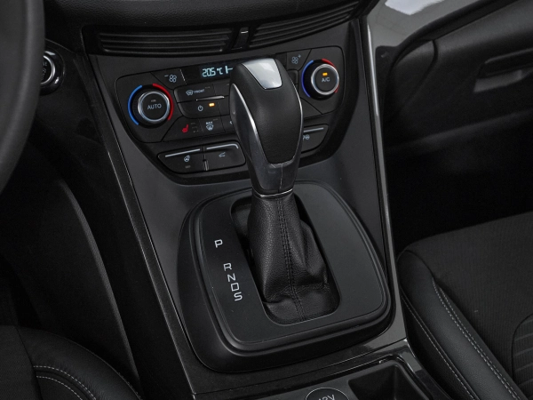 Ford Kuga, II Рестайлинг фото №19