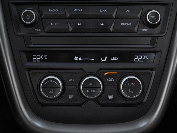 FAW Besturn X80, I Рестайлинг фото №19
