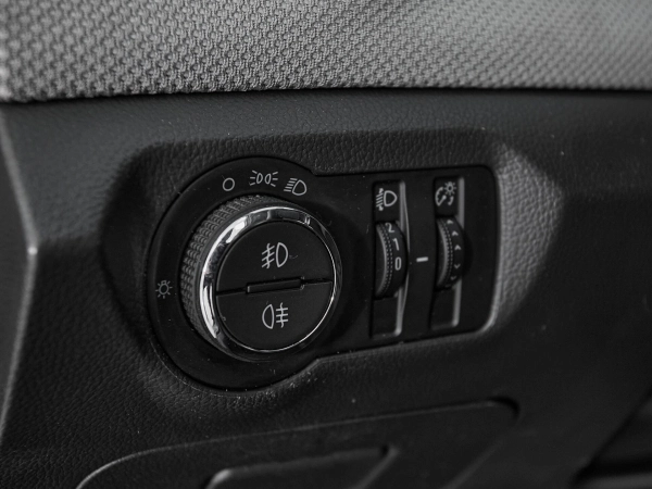 Chevrolet Cruze, I Рестайлинг фото №12