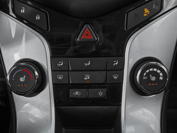 Chevrolet Cruze, I Рестайлинг фото №14