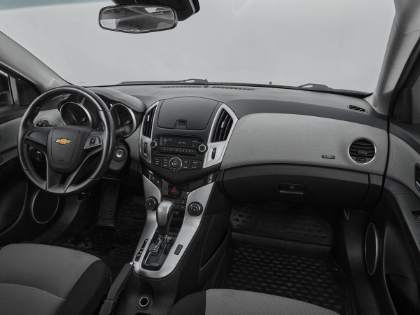 Chevrolet Cruze, I Рестайлинг фото №9