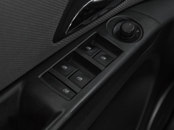 Chevrolet Cruze, I Рестайлинг фото №11