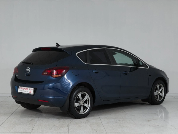 Opel Astra, J фото №6