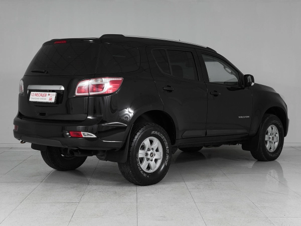 Chevrolet TrailBlazer, II фото №6