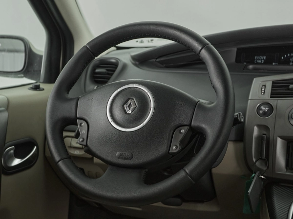 Renault Scenic, II Рестайлинг фото №11