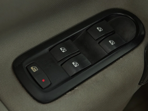 Renault Scenic, II Рестайлинг фото №17