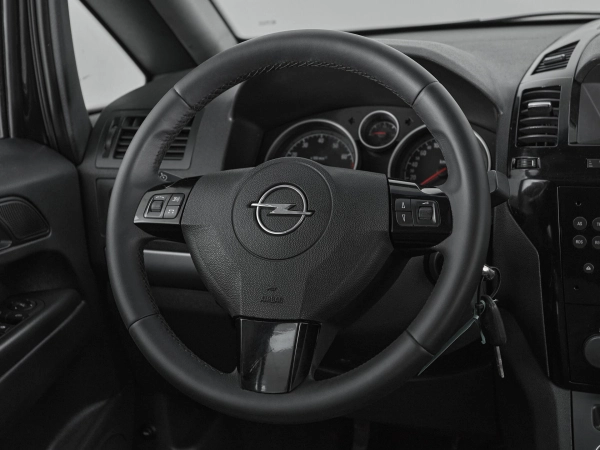 Opel Zafira, B Рестайлинг фото №10