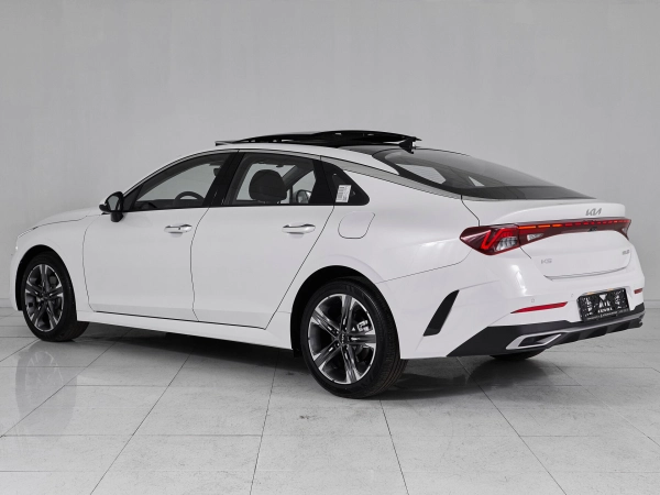 Kia K5, III фото №4