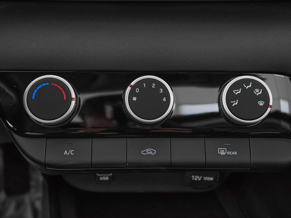 Hyundai Elantra, VII (CN7) Рестайлинг фото №17