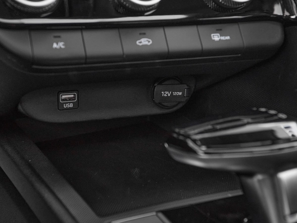 Hyundai Elantra, VII (CN7) Рестайлинг фото №18