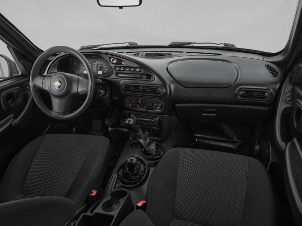 Chevrolet Niva, I Рестайлинг фото №9