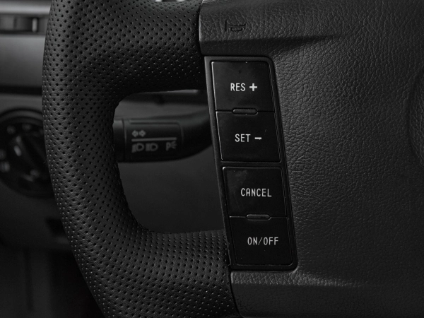 Volkswagen Touareg, I фото №13
