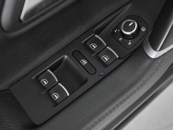 Volkswagen Passat CC, I Рестайлинг фото №11